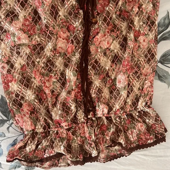 Liz Lisa Brownish Peasant Top - Picture 3 of 5